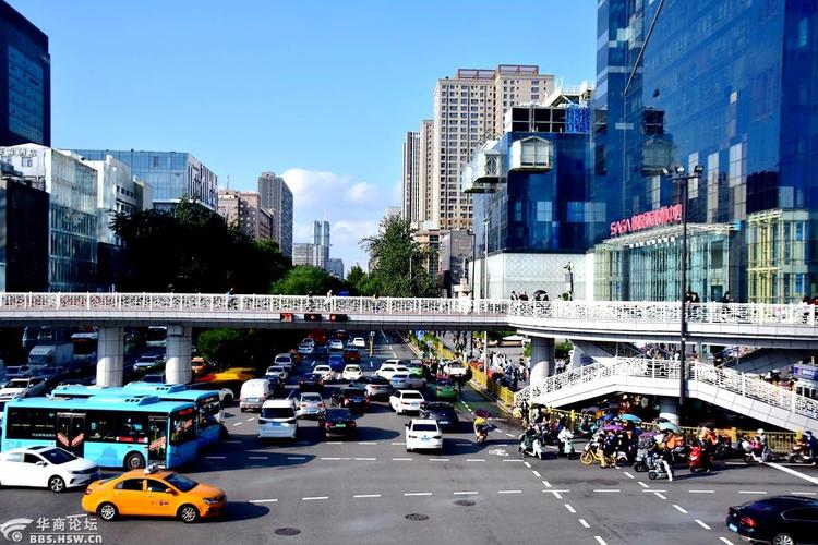 雨过天晴整洁靓丽的西安街景