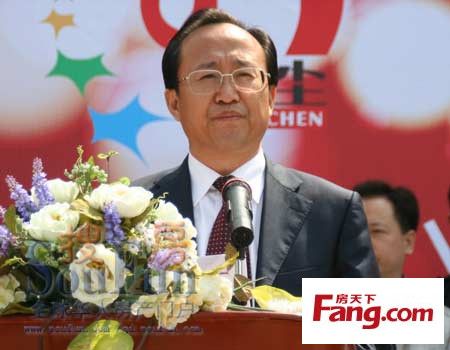 市委宣传部副部长 王纪刚主持开机仪式