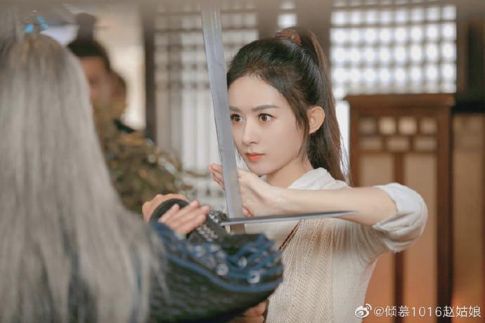 赵丽颖周翡##赵丽颖幸福# 恭喜赵丽颖《有翡》获2021暹罗影视年度