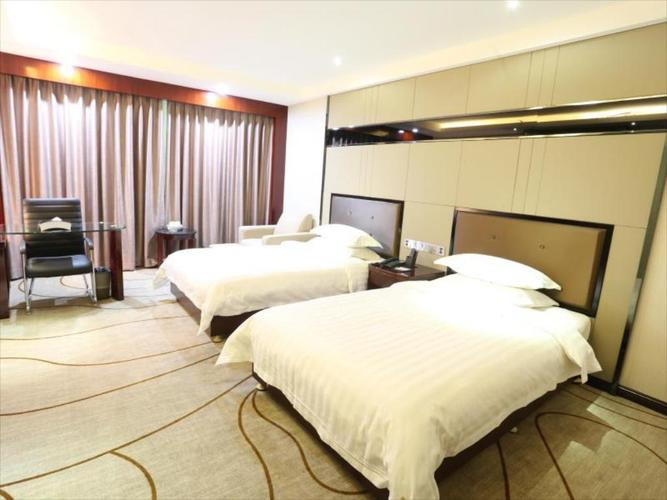 泉州石狮华飞大酒店 (shishi hua fei hotel)