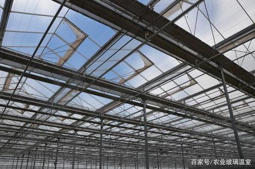 玻璃温室顶部天窗