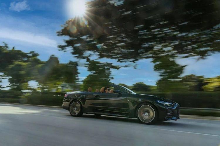 蓝天白云和海景爱了全新宝马4系敞篷车大片欣赏