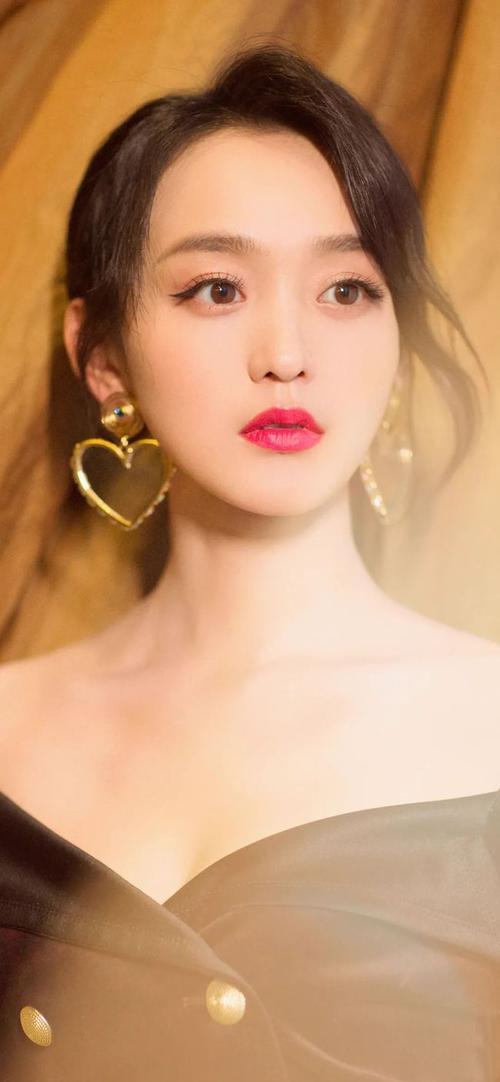 聂小雨,何泓姗明星丨高清壁纸,肤白貌美,颜值美炸,优雅甜美