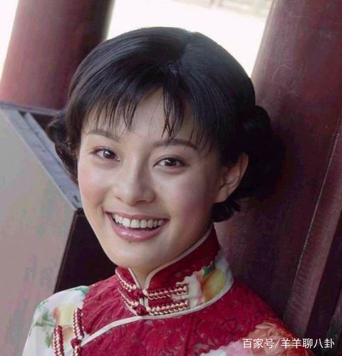 还记得04年的《红粉世家》吗?除了孙俪,谁认出做歌女