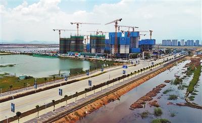 建设中的平沙新城.         本报记者 张洲 摄