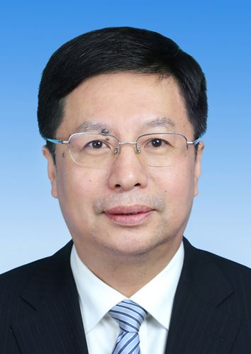 现任湖南省委常委,长沙市委书记,长沙警备区党委委员,常委,第一书记.