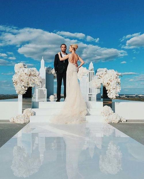 来自相册婚纱设计 婚纱摄影 拍摄 婚礼主持 婚礼场景
