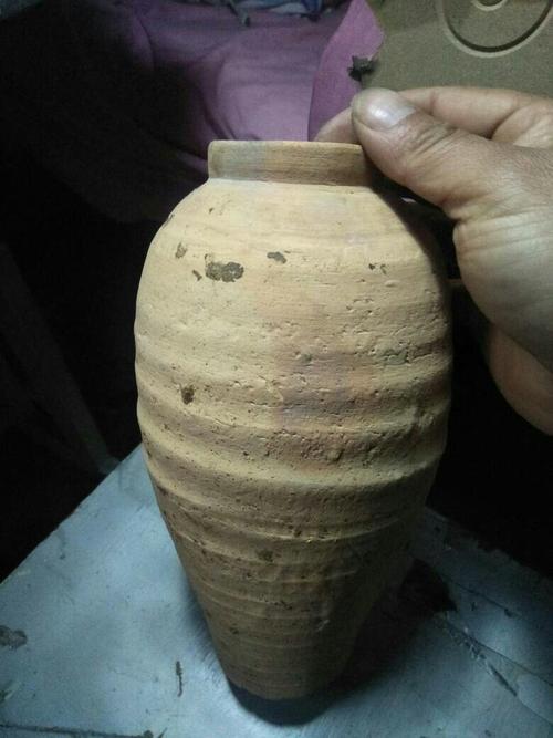 这汉代的陶罐多少钱