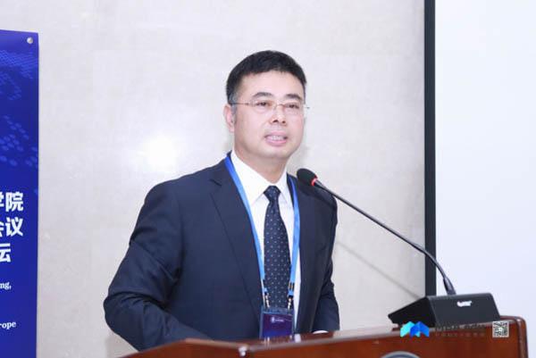 北京交通大学经济管理学院院长张秋生发言