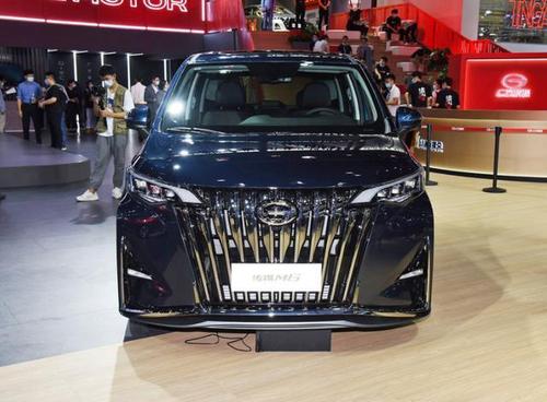 传祺m6大师版露面了,长了一张帅脸,配双联屏,能成爆款?