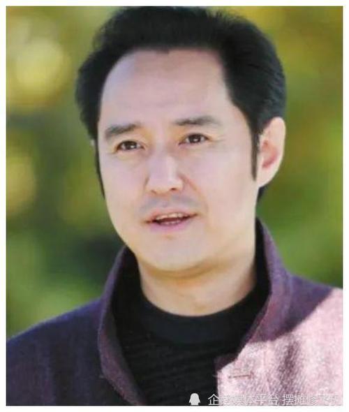 冯雷:46岁还单身,父母怀疑他有问题,你们放心,我是正常男人