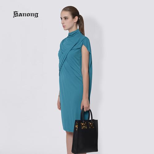 sanong/萨侬 tengs/滕氏/优雅柔和不规则褶皱设计微立领连衣裙