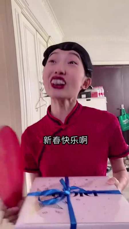 包租婆与龅牙春的碰撞,却没想到