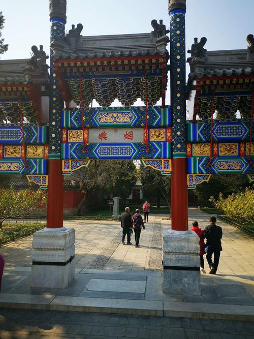 其它 颐和园的金色秋天 写美篇 颐和园,位于山水清幽,景色秀丽的北京