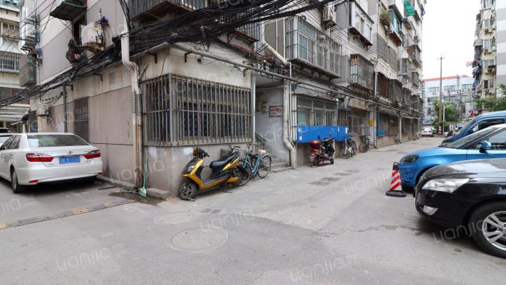 南京水西门大街135号房价怎么样水西门大街135号房源户型图小区车位