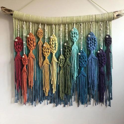 加拿大编织艺术家手编挂毯造神奇,绳结动物满地跑,星星月亮都被她"摘"