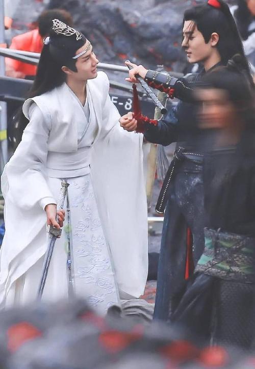 肖战王一博双人照:帅哥跟帅哥在一起太养眼了