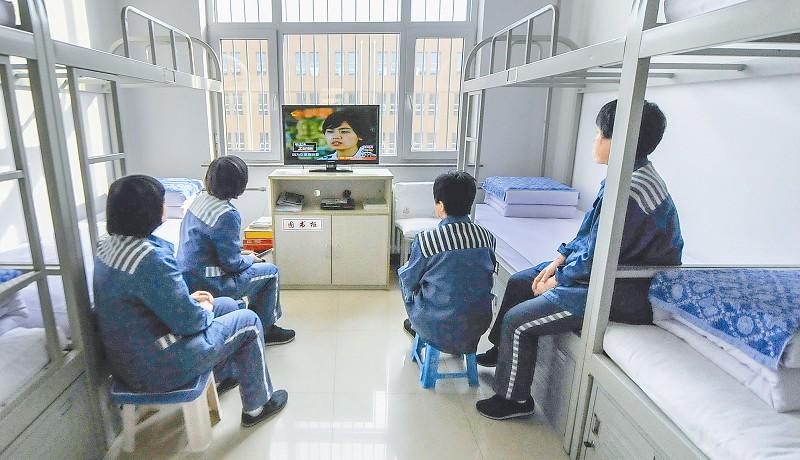 女子监狱的"新生活"