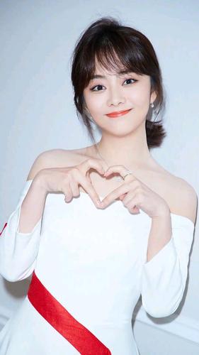 谭松韵小花旦写真集:甜美可爱,清新靓丽!