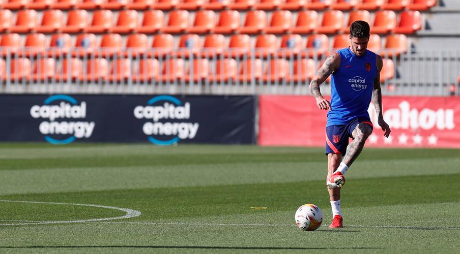 8月18日,马德里竞技队球员德保罗在训练中.