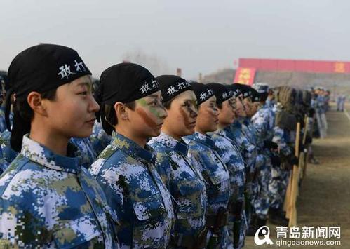 通讯员 来永雷)8日上午,北部战区海军某训练基地隆重举行2019年新兵