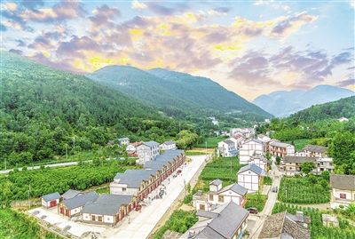 巴东县野三关镇石桥坪易迁安置点.
