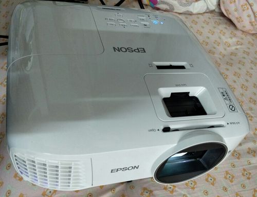 爱普生epsonchtw5600家用投影机投影仪1080p分辨率2500流明双hdmi镜头