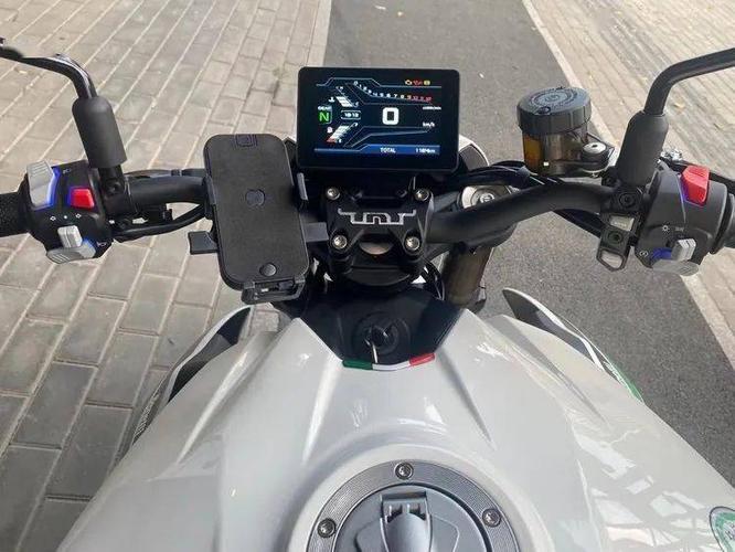 转让| 2021年贝纳利黄龙tnt600顶配版