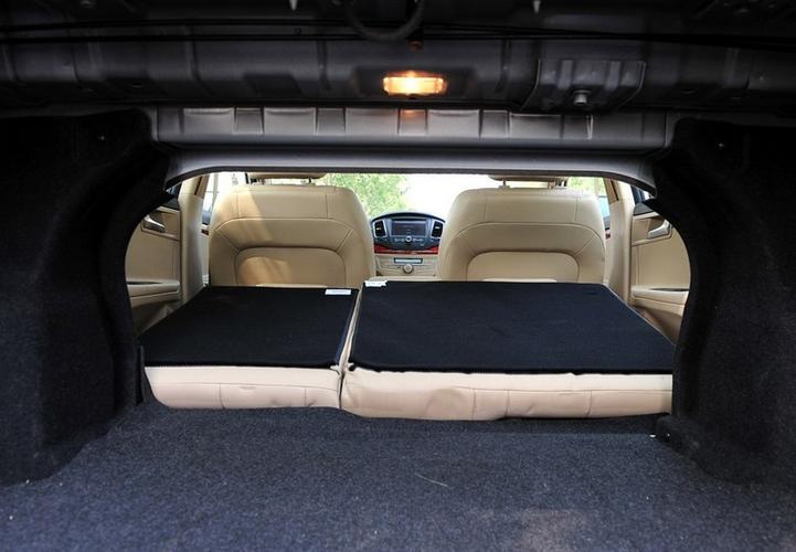 上海汽车 荣威350 2010款 350d 1.