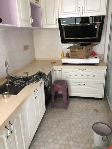 灶台坐东向西是不是不好,只有一个位置但是对着厨房门