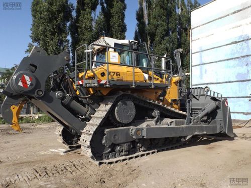 世界最大静液压推土机:70吨级巨无霸,一铲能推22方!