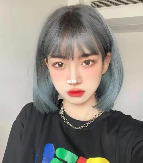 超级适合短发妹子的一款发色_发色_短发_夏天去哪玩_雾感_闷青色_发色