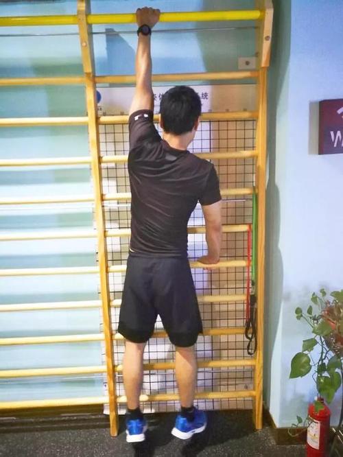 8个体操动作改善脊柱侧弯各位记得准备签收