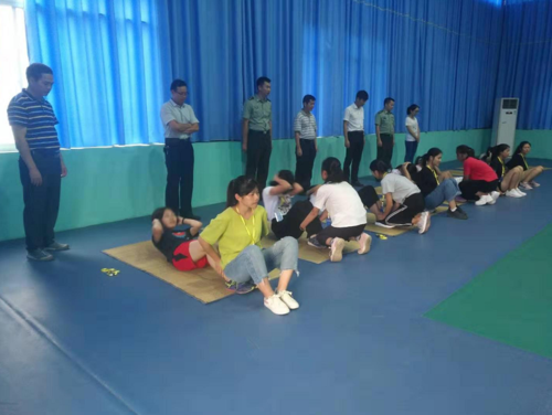 快讯| 我市女兵征集进入体能测试阶段