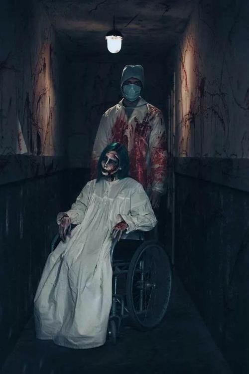 black monday 恐怖,死亡,黑暗,恐惧 阴森潮湿的医院 丧尸医生手拿