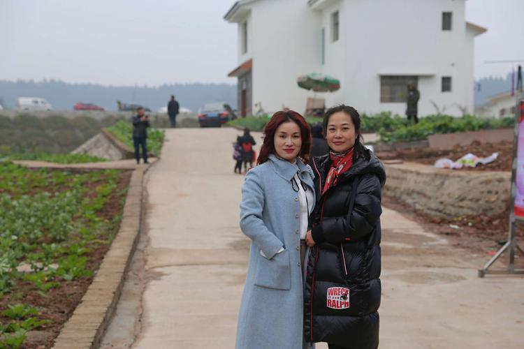 遂宁市船山区桂花镇金井村迎新春杀年猪吃坝坝宴啦!