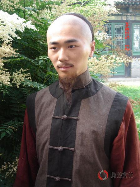 苏茂洋天地民心初试清装戏跨越半世纪