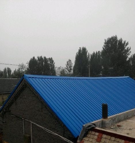 出售各种尺寸的活动板房,彩钢房顶