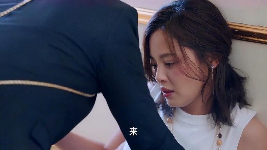 恋爱先生:顾遥抱着程皓撒娇,程皓融化了,一把扛起顾遥