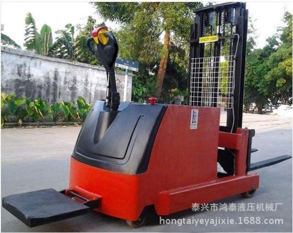 厂家直销cpd平衡重式全电动堆高机 无腿配重电动堆高车