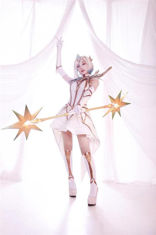 动漫角色扮演cosplay:光辉女郎大元素使拉克丝,看图字不重要