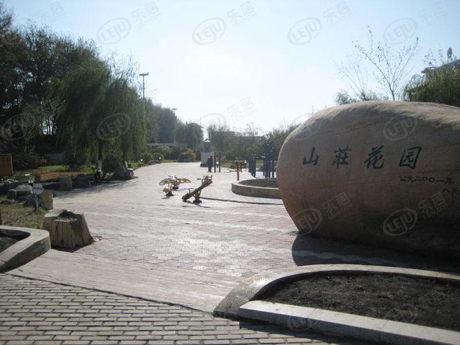 雁鸣湖山庄社区实景