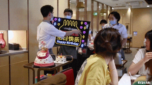 别让海底捞知道你过生日,信我_手机搜狐网