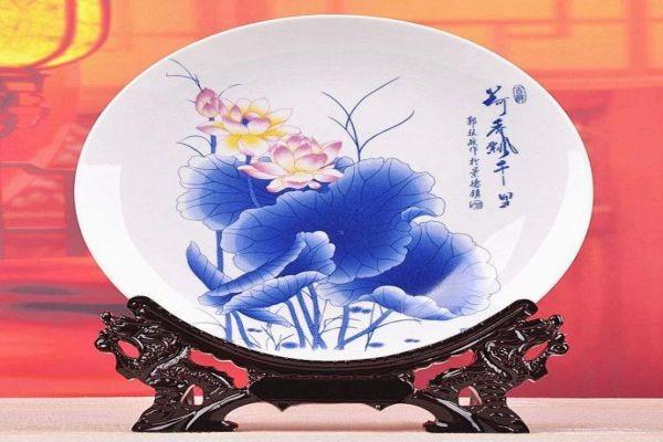 独山子欧式陶瓷画做到了艺术性与工艺性的深度融合