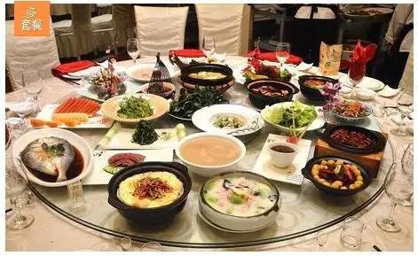 王府酒店作为丹阳地区老牌高档酒店,现推出谢师宴美团套餐,让你倍有