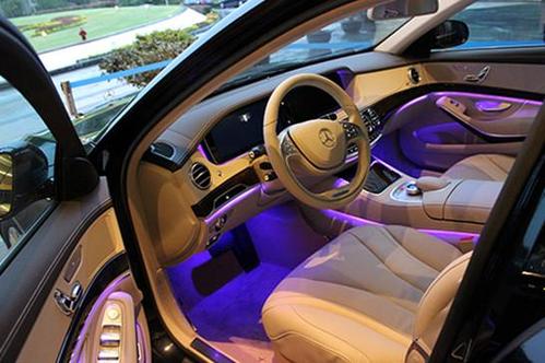 这才叫豪车110万的奔驰s450l开启氛围灯后比宝马7系帅多了