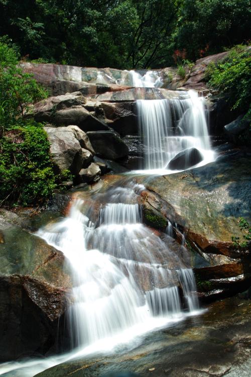 梵音谷,溪水长流