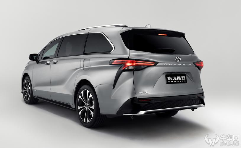 冲击高端的又一款重磅一汽丰田全新旗舰mpv定名格瑞维亚