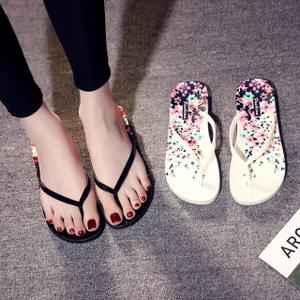 人字拖女夏季2018新款沙滩凉拖鞋平底防滑学生拖鞋女式韩版人字拖