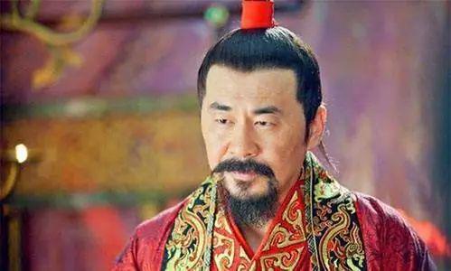 王著郭崇在赵匡胤面前表达对前朝君王的思念之情结果如何